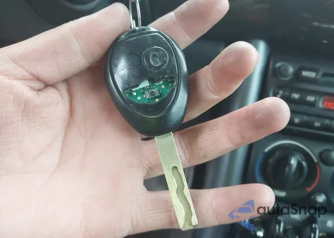 2004 Mini Cooper S из США, поврежденный, VIN WMWRE334X4TD88836